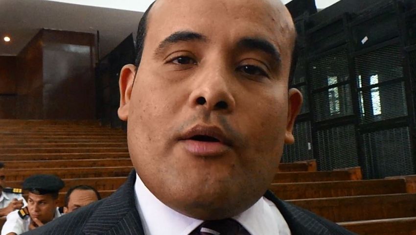 محامي سلطان : ممنوعون من لقائه من شهور